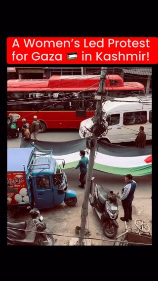 Day 198.

What a powerful statement from these sisters in Kashmir !!!

Free Kashmir !!!

Free Palestine !!!

#india #pakistan #palestine #israel