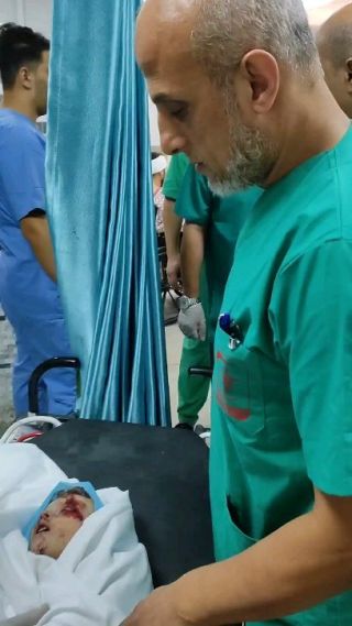 |شاهد إنسانية الlحتلال في غزة ..
.
.
.
#غزة_تحت_القصف #gaza_ander_attack|