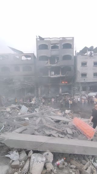 |٢٥ ثانية من الدم والدمار ..
خلال استهداف في معسكر جباليا
حسبنا الله ونعم الوكيل
#غزة_تحت_القصف #gaza_ander_attack...