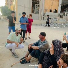 نازحين خسرو بيوتهم لكن ما خسرو الضحكة والحُب ❤️